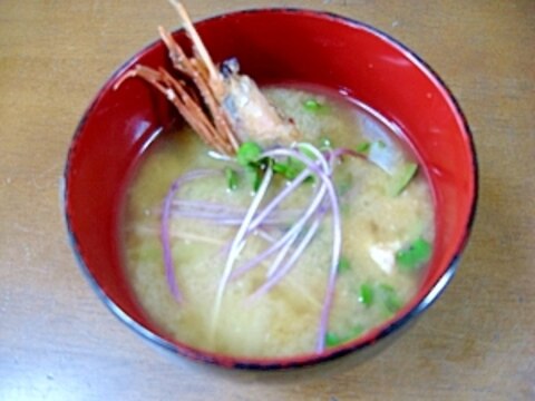 エビだしたっぷり♪エビのお味噌汁